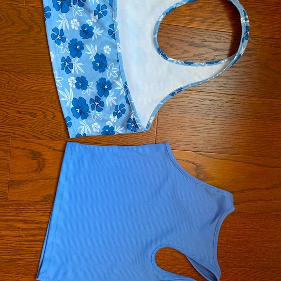 SHEIN tanks set of 2 - Picture 4 of 4